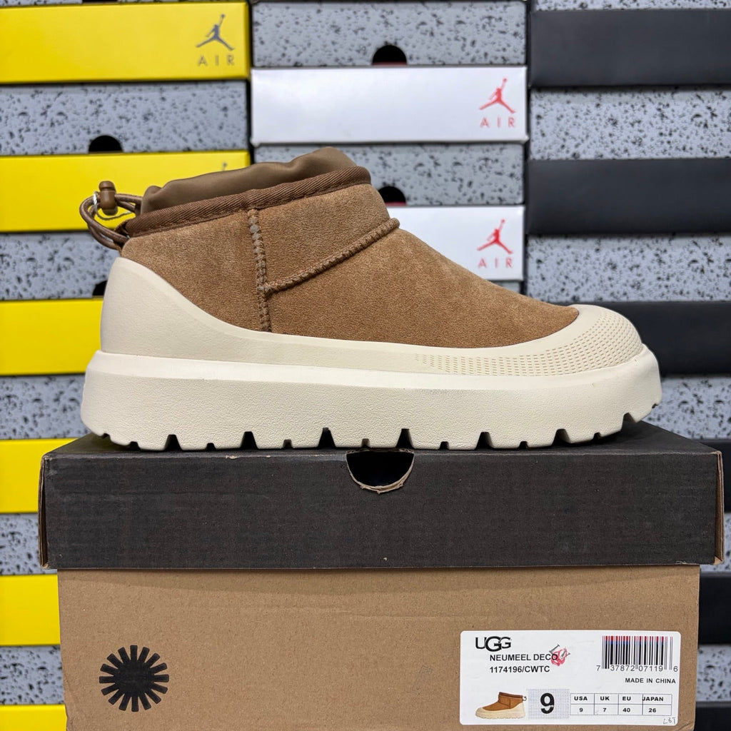 UGG Neumeel Deco Boot – Unisex Suede Ankle Boot with Lug Sole in Chestnut