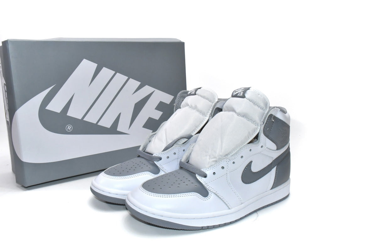 Air Jordan 1 Retro High OG Stealth Reps Sneaker 555088-037