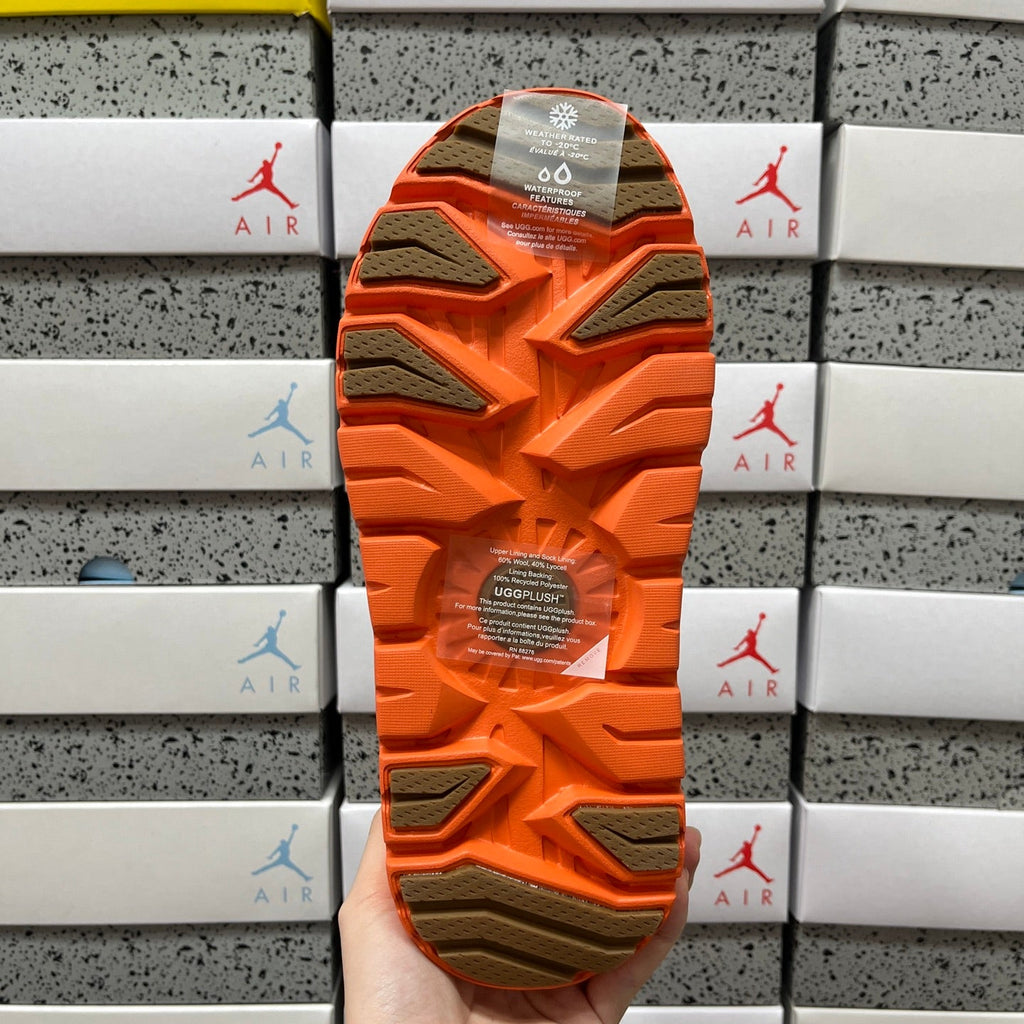 UGG Neumel Weather Hybrid Chukka Boot – Waterproof Suede Boot with UGGplush Lining, Lace-Up Closure & Contrast Orange Platform Outsole in Cattail