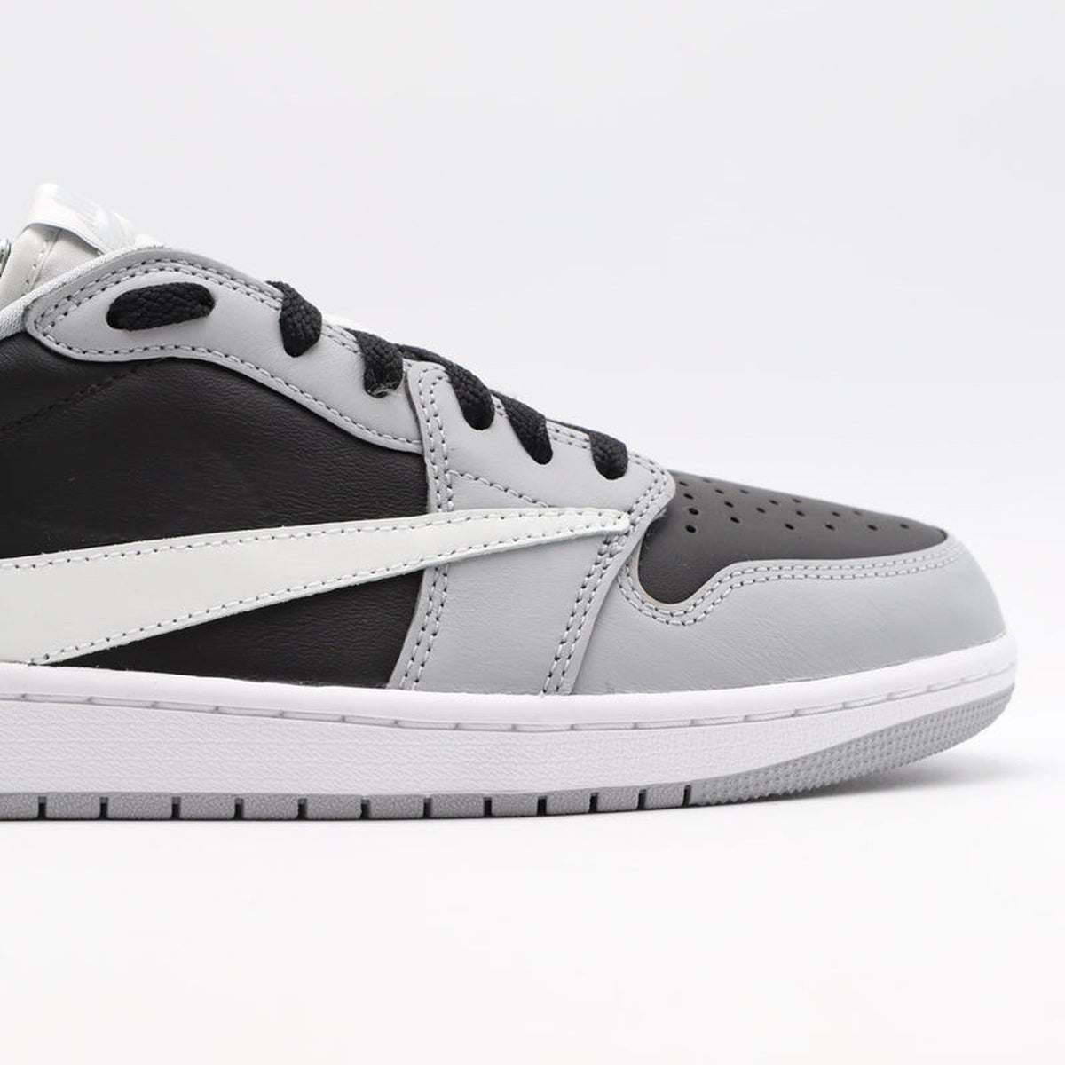 Nike Jordan 1 - Charcoal