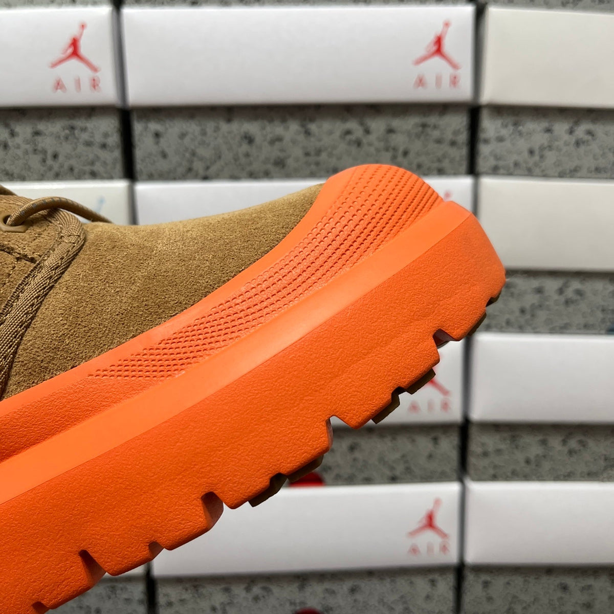 UGG Neumel Weather Hybrid Chukka Boot – Waterproof Suede Boot with UGGplush Lining, Lace-Up Closure & Contrast Orange Platform Outsole in Cattail