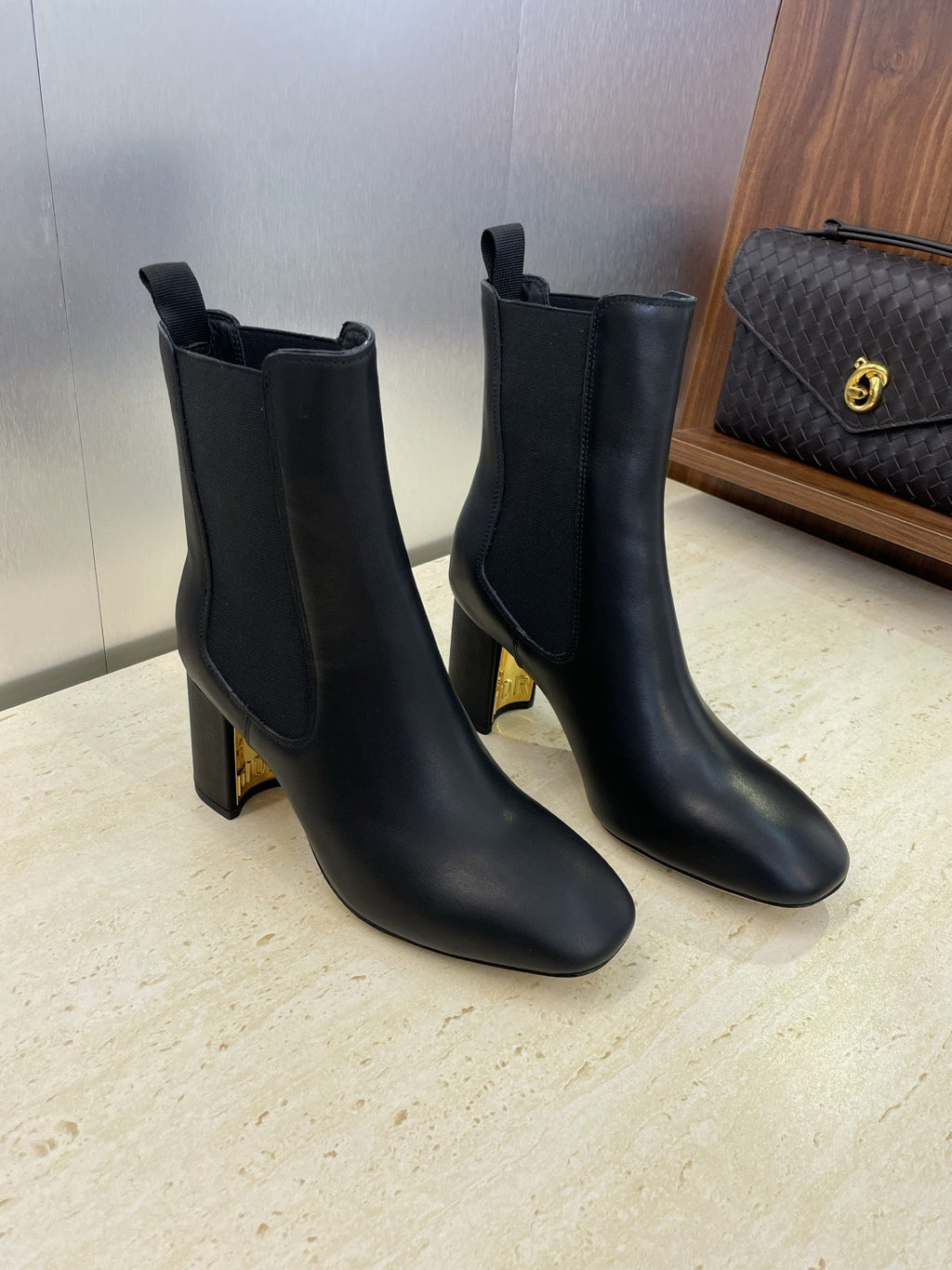 Dior D-Art Chunky Heel Chelsea Ankle Boots – 2025FW