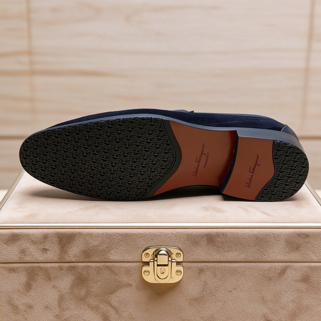 Ferragamo Black Bit Loafers