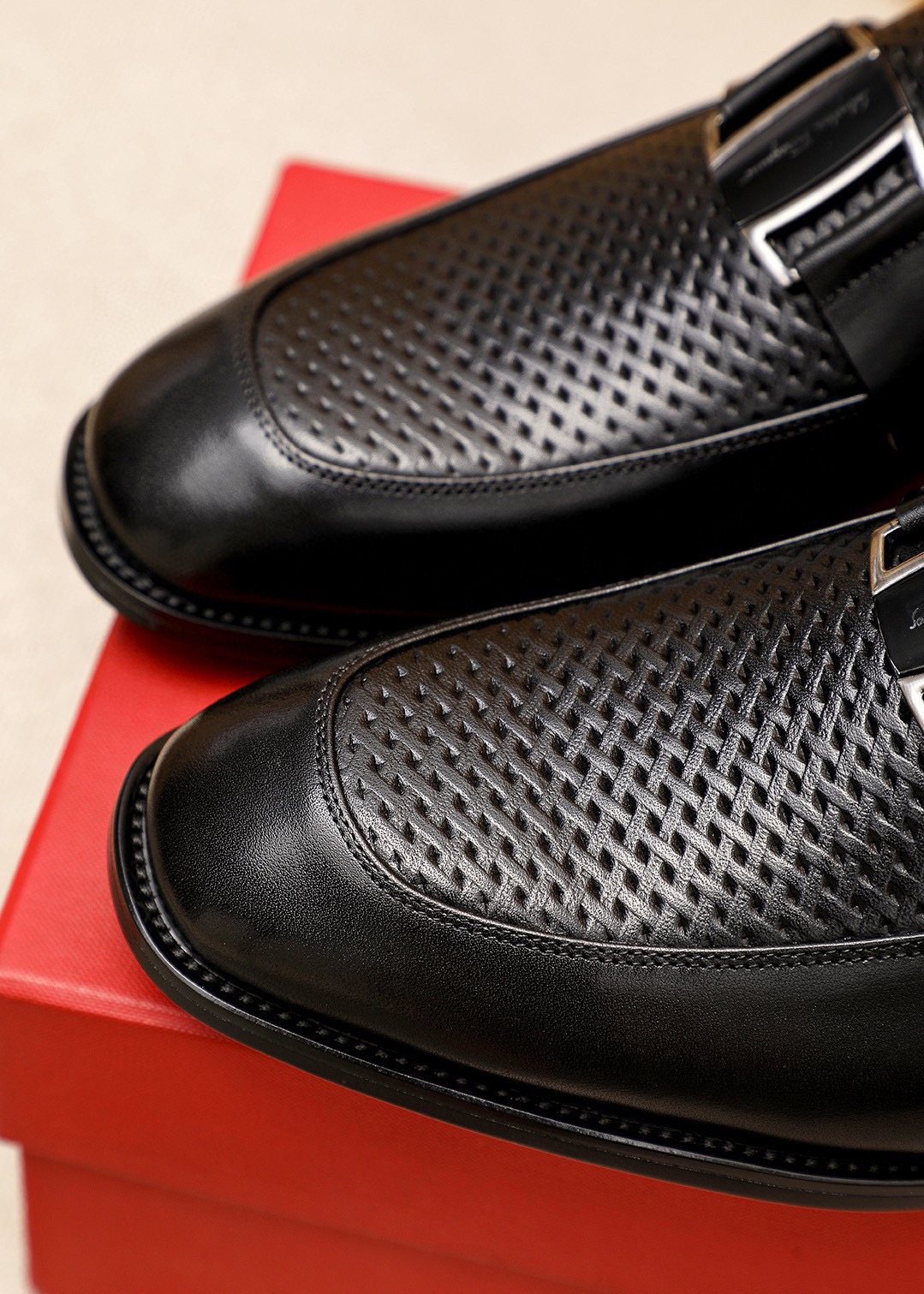 Ferragamo Men's Black Buckle Loafers - Rubber Sole