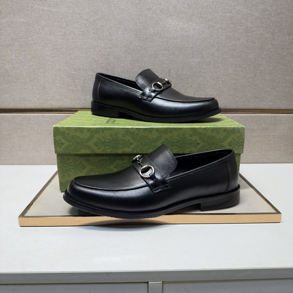 Gucci Men's Black Metal-Detail Loafers - Leather Lining