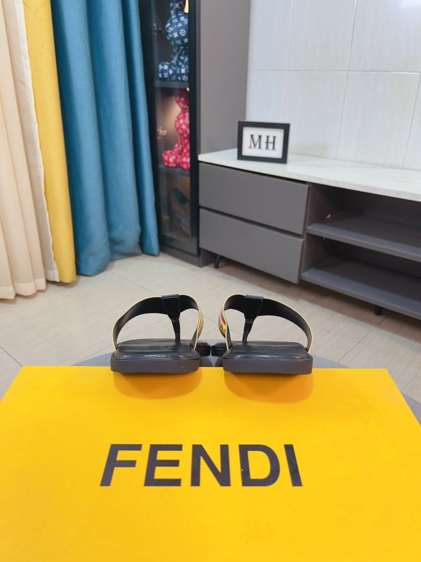 Fendi Men's Multicolor Strap Thong Sandals