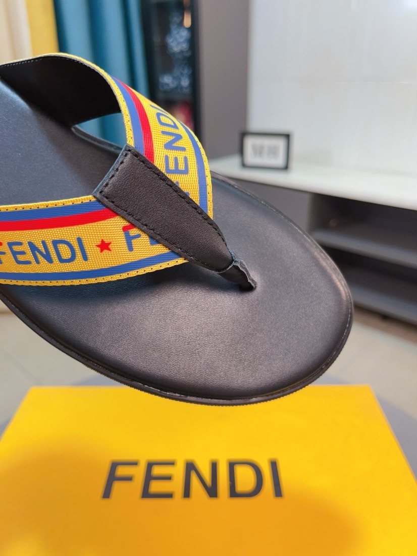 Fendi Men's Multicolor Strap Thong Sandals