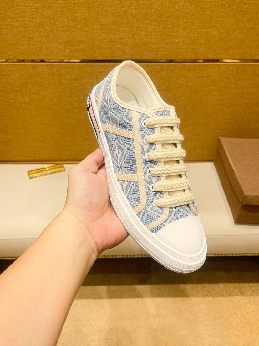 Thom Browne Men’s Pale Blue Patterned Low-Top Sneakers