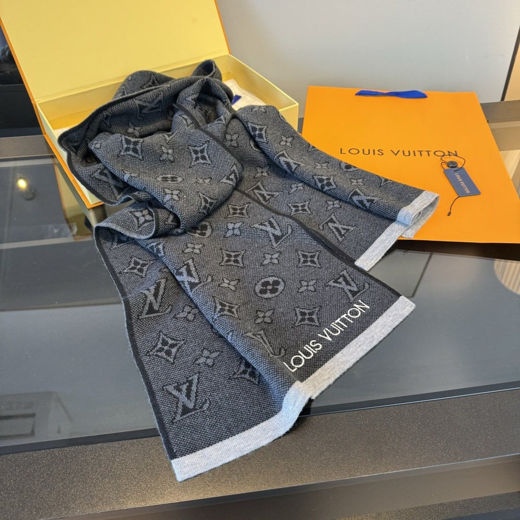 Louis Vuitton Gray Trim Knit Scarf